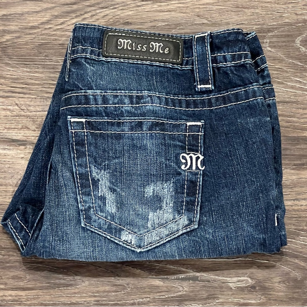Miss Me Boyfriend Ankle Distressed Jeans‎ Size 27